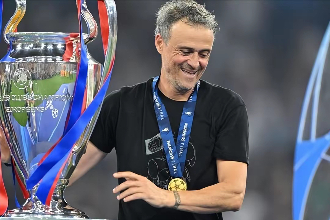 lol台服官网首页地址-包含今夜巴黎圣日耳曼调整名单以备意大利杯,迎来里程碑环节打磨,媒体盛赞,赛程密集仍需轮换的词条