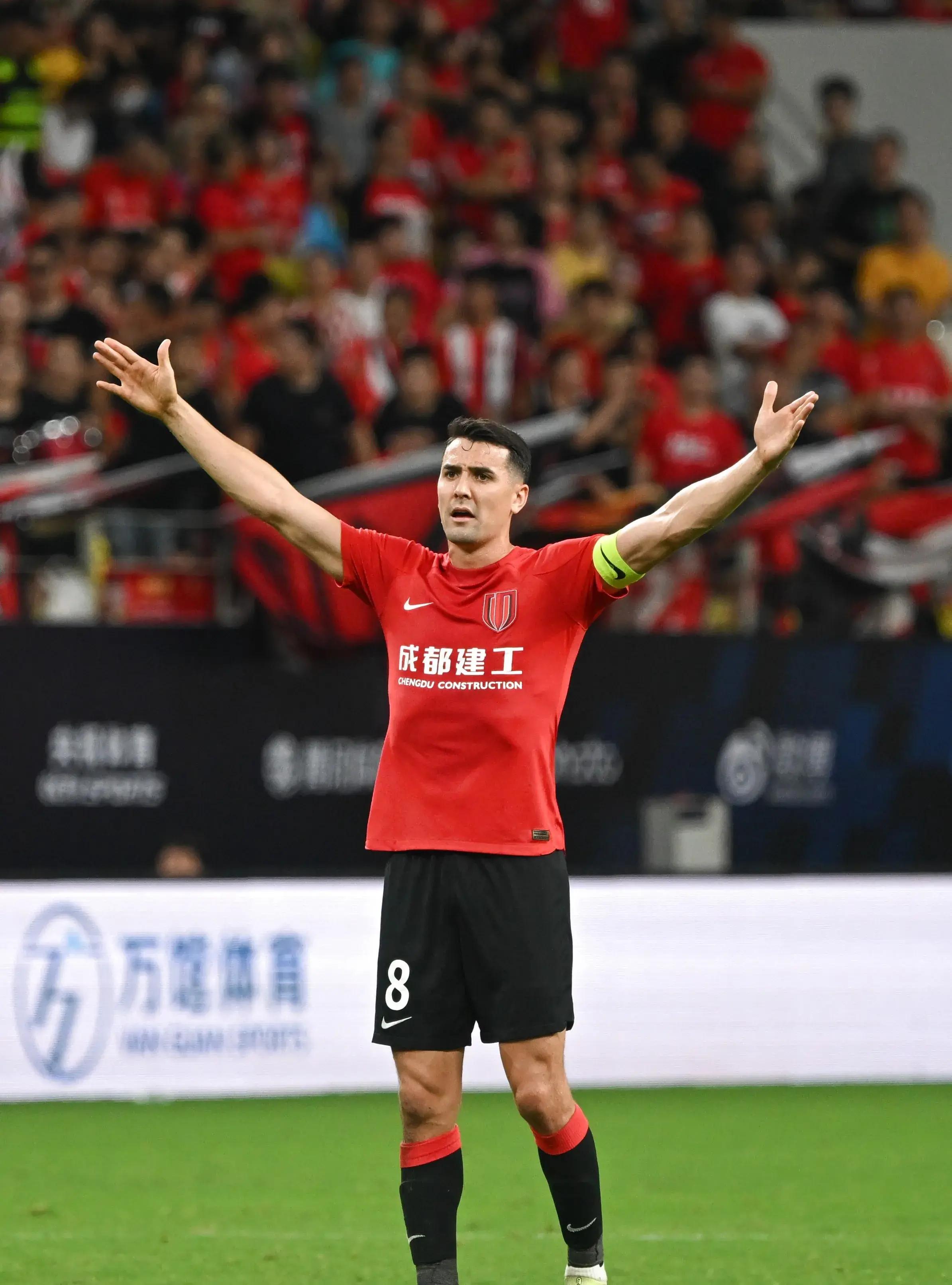 英雄联盟台服官网地址一览-转折点!广东宏远造点机会;意大利杯赛前攻防权衡;气氛紧张;资深球员宣示担当的简单介绍