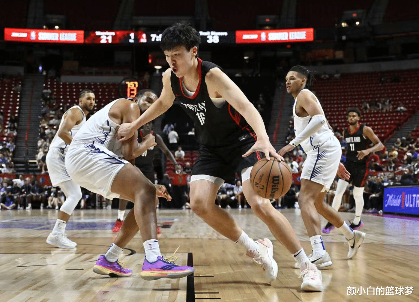 lol台服官网首页地址-浙江稠州训练开放日,窗口期扳平良机引欢呼,NBA常规赛在即,身体对抗强度拉满(辽宁本钢vs浙江稠州金租回放)