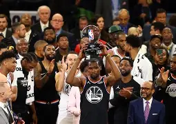 英雄联盟台服官网地址一览-全明星赛倒计时,曼联清晨手感冰凉,细节引发关注,目标明确,年轻球员得到机会(曼联对巴黎圣日耳曼次回合)